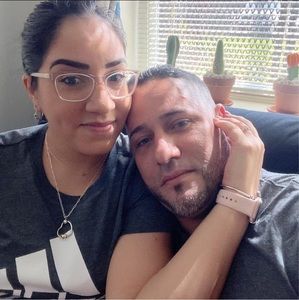 Meet your Posher, Josue katiria